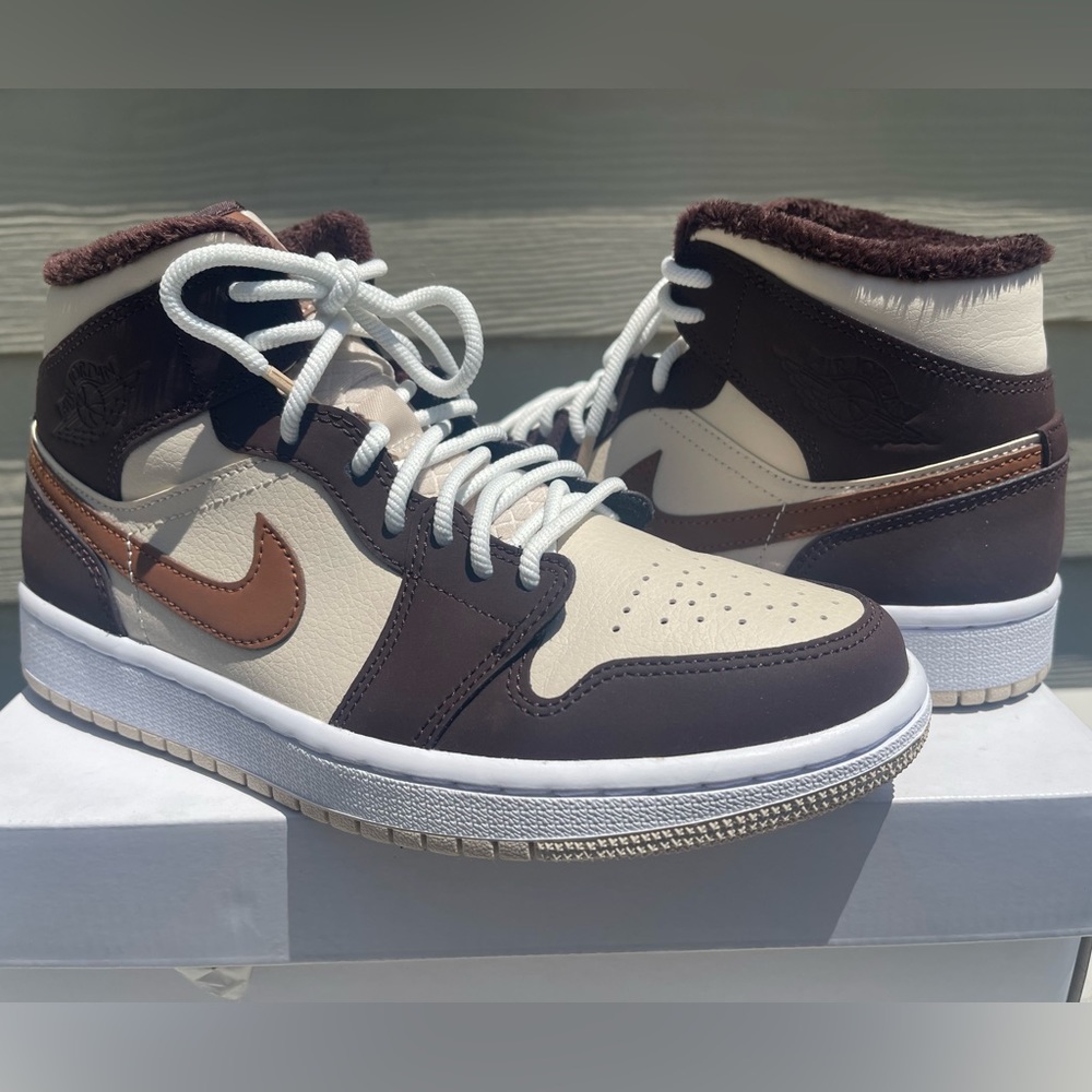 Nike Air Jordan Brown/Tan Size 7.5